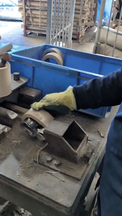 紙管業（口金せいり・金具外し）